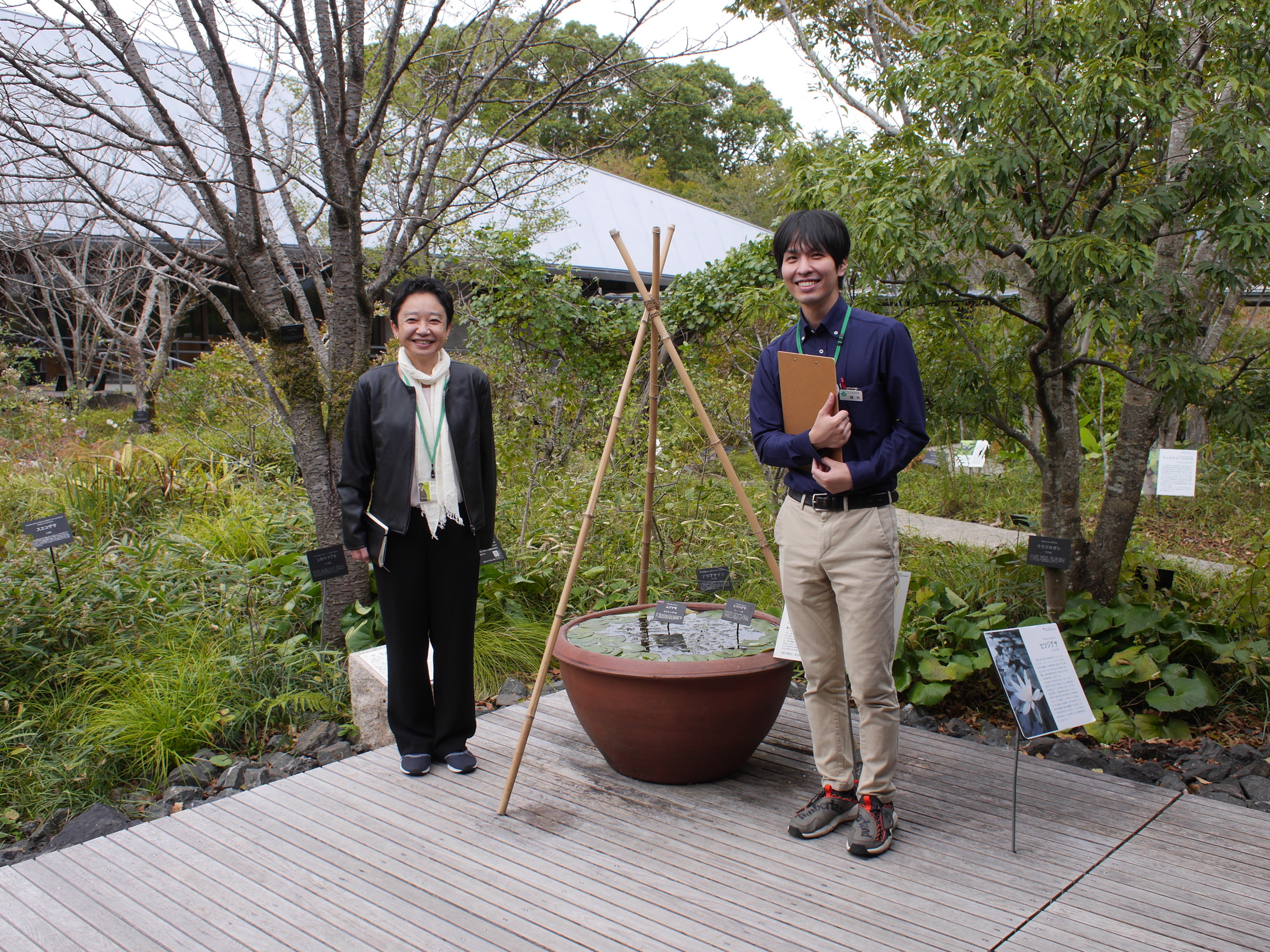 展示館内のご案内をいただいた橋本主幹と解説をいただいた藤川課長